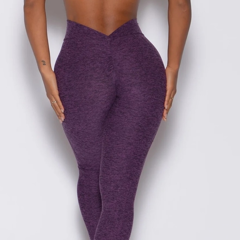 Bombshell V back leggings - Picture 2 of 3